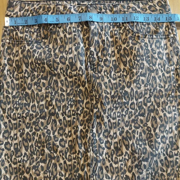 SKIRT - Picture 2 of 9